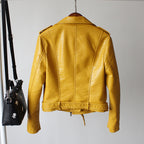 Tussenjas Dames van Leer met Ritsdetails en een Slank Silhouet