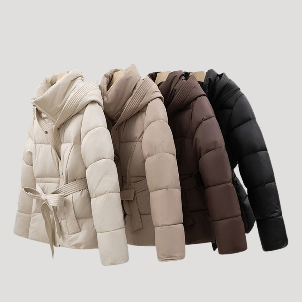 Mónica | Chaqueta acolchada con capucha y cinturón