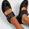 Ane | Zapatos con tira ancha y hebilla