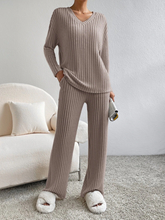 Cloe | Conjunto de canalé con escote de pico