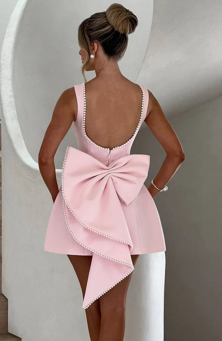Valeria | Minivestido romántico con lazo