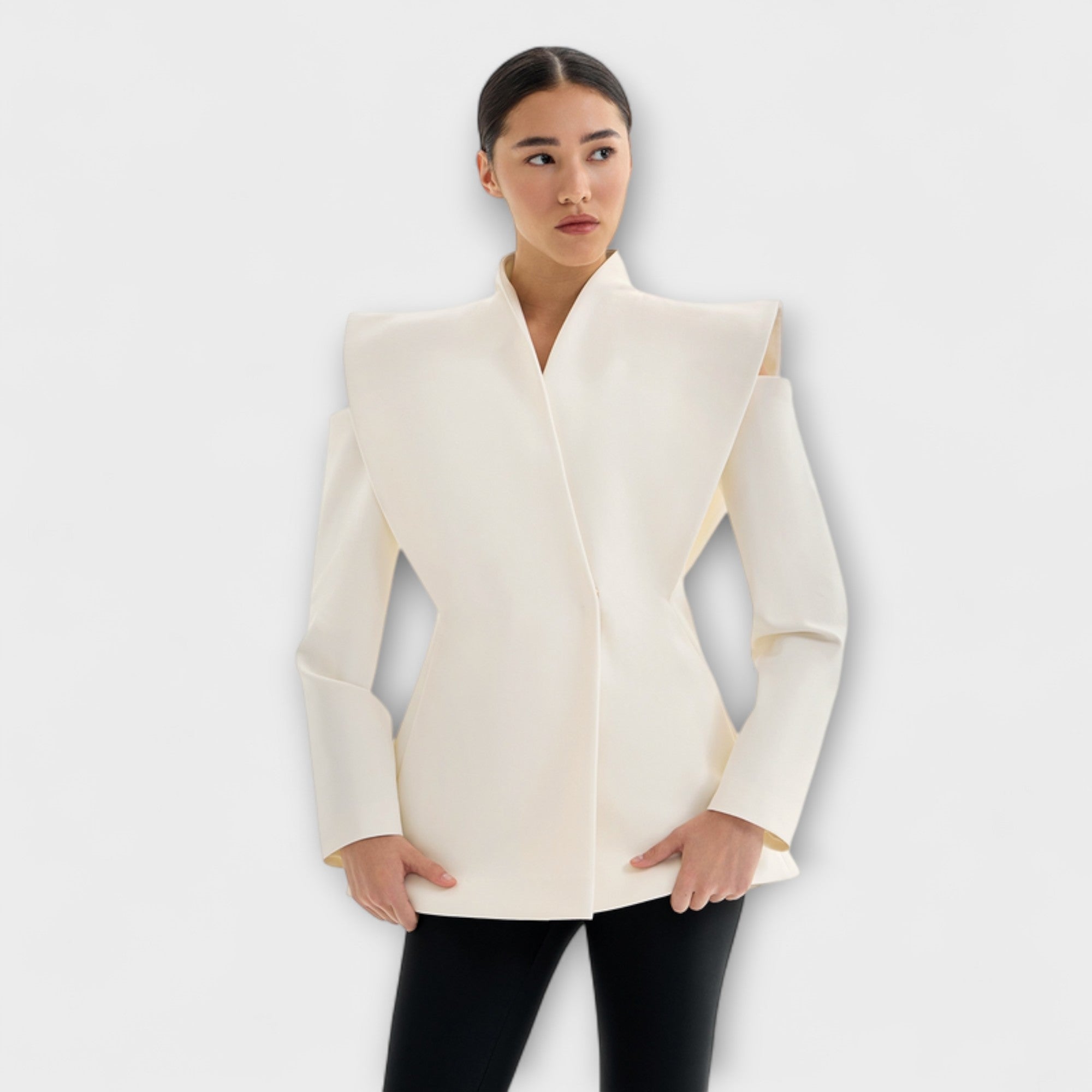 Bárbara | Blazer escultural de hombros marcados