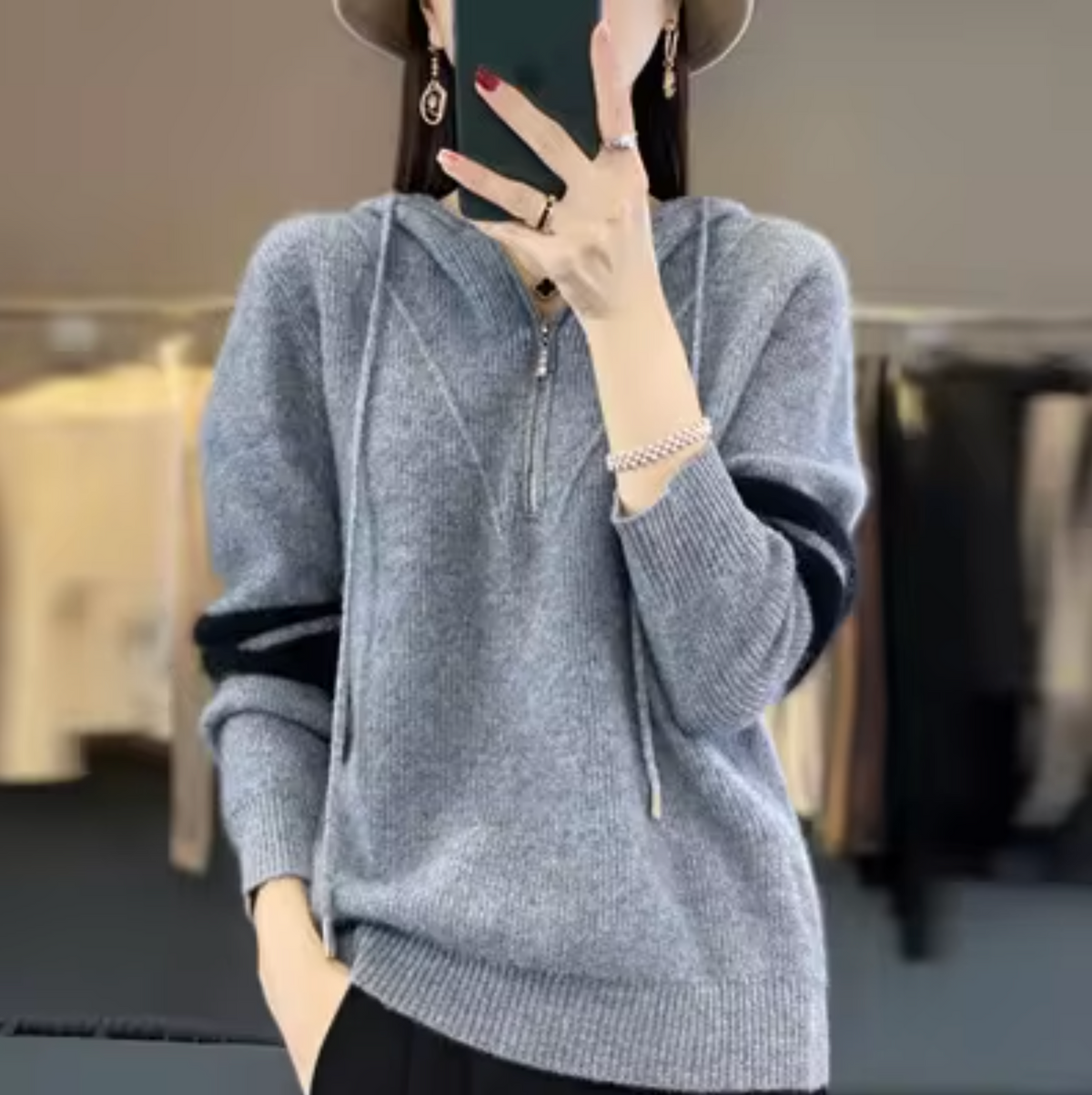 Josefa | Sudadera con capucha y mangas a rayas