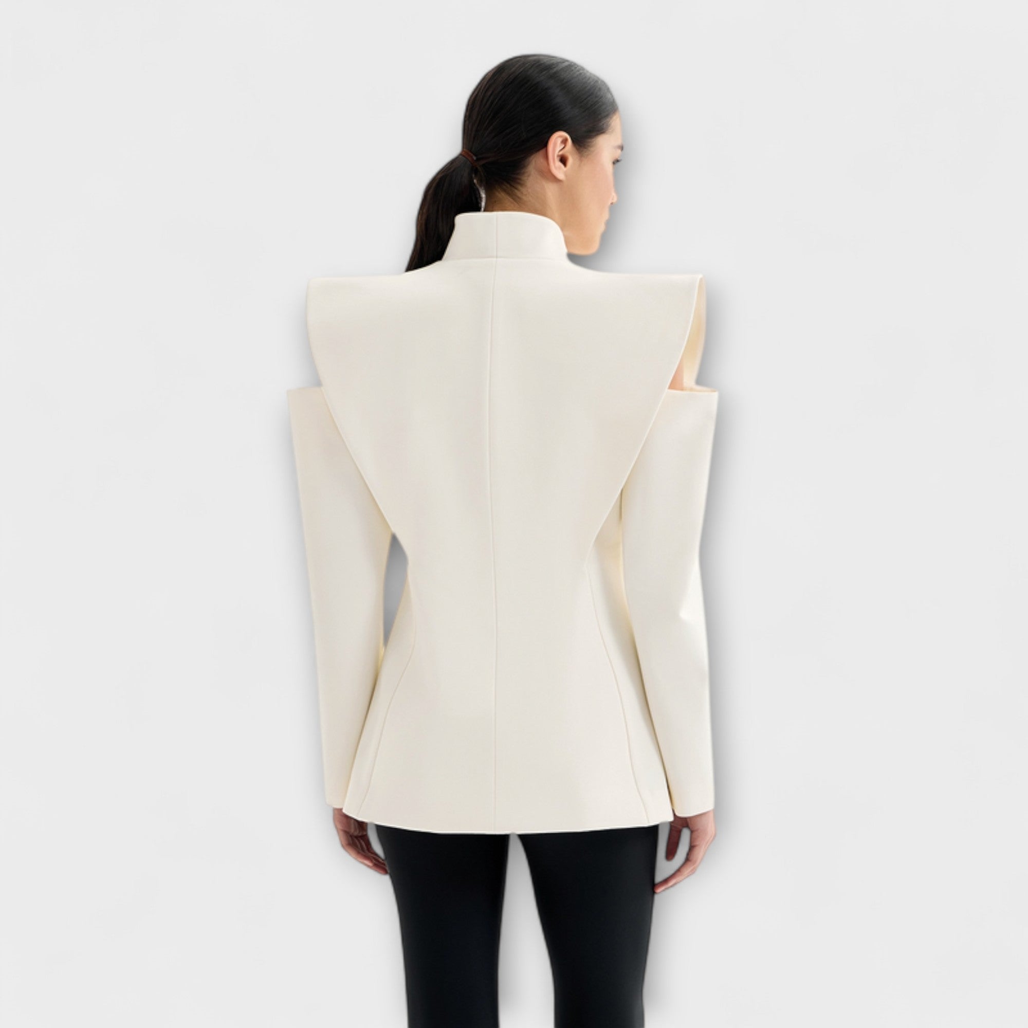Bárbara | Blazer escultural de hombros marcados