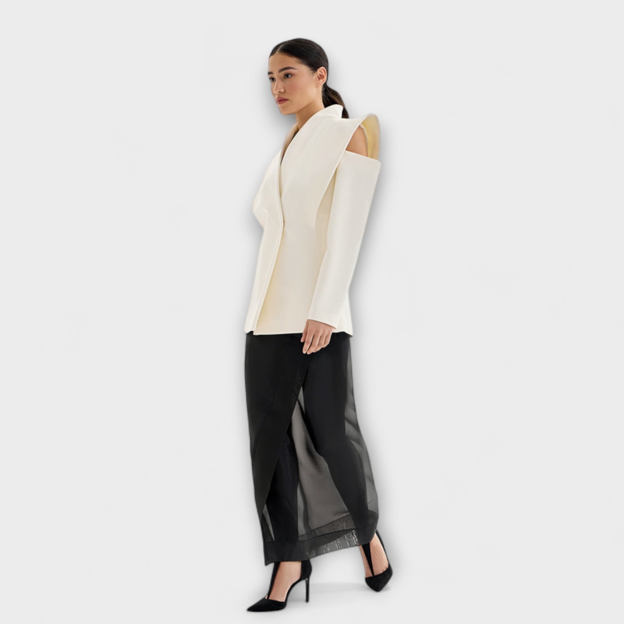 Bárbara | Blazer escultural de hombros marcados
