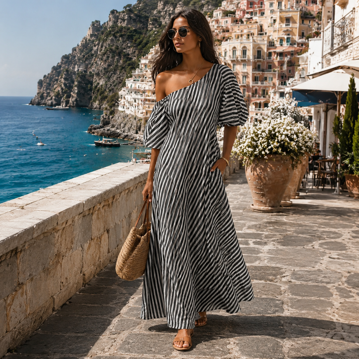 Carla | Vestido maxi de rayas con escote asimétrico