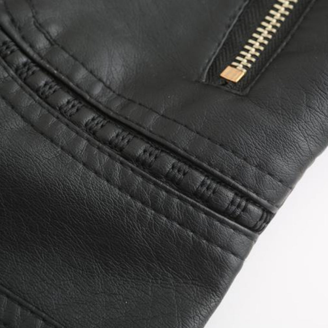 Tussenjas Dames van Leer met een Opstaande Kraag en Slanke Snit