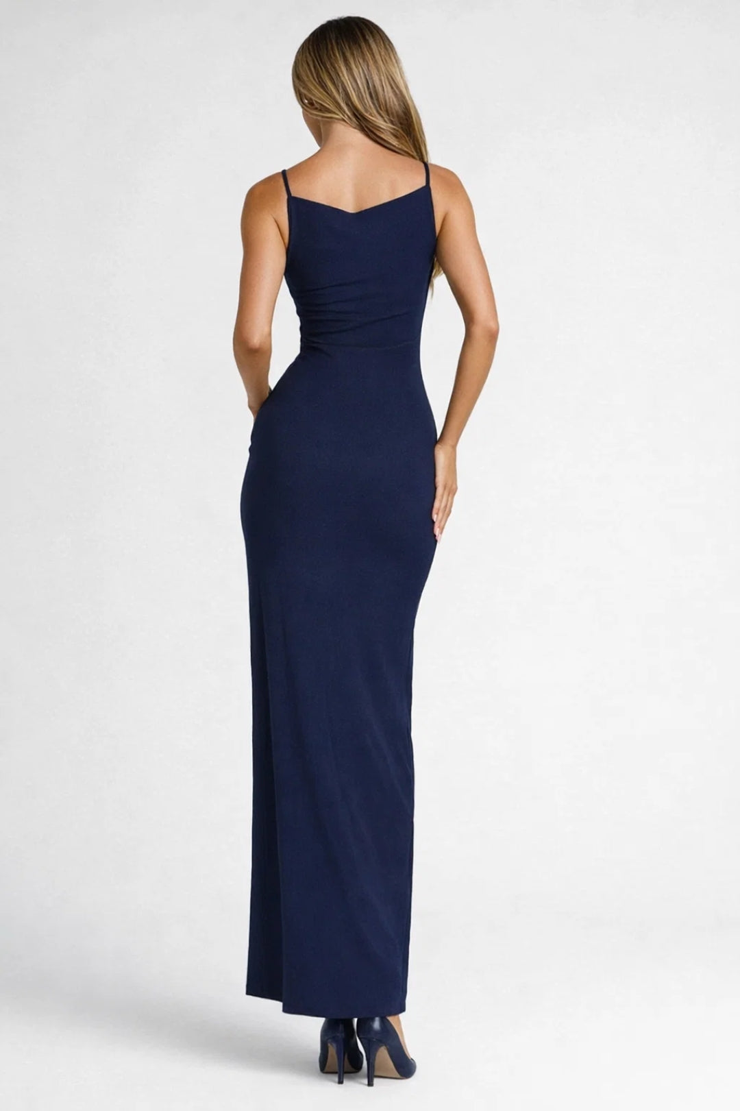Noemi | Vestido maxi ajustado con abertura