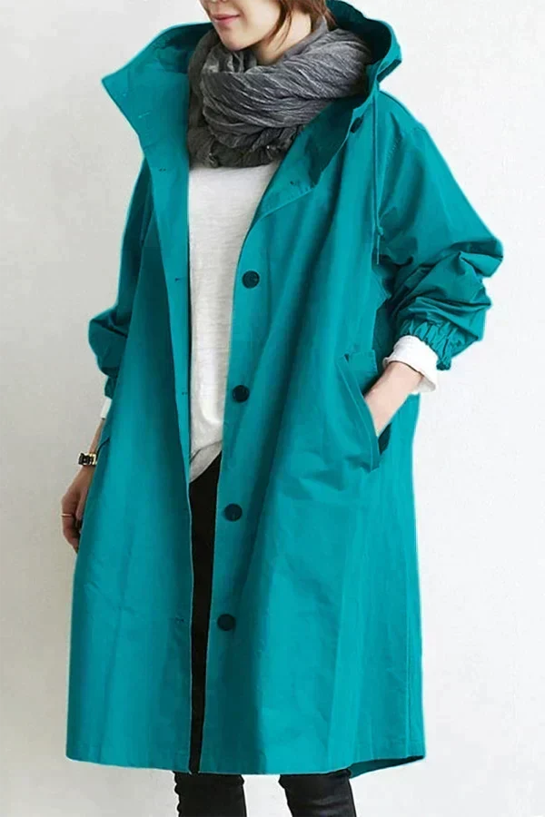 Justina | Chubasquero con botones y capucha ajustable