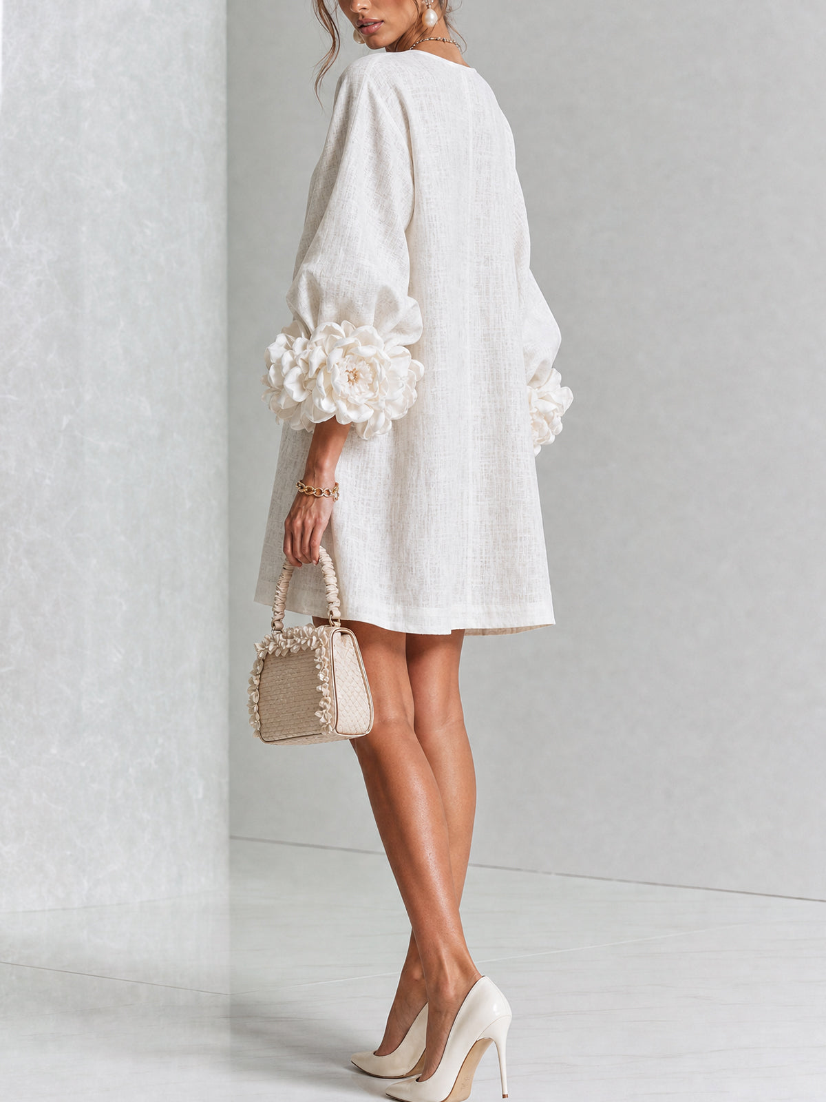 Lola | Minivestido elegante con mangas abullonadas