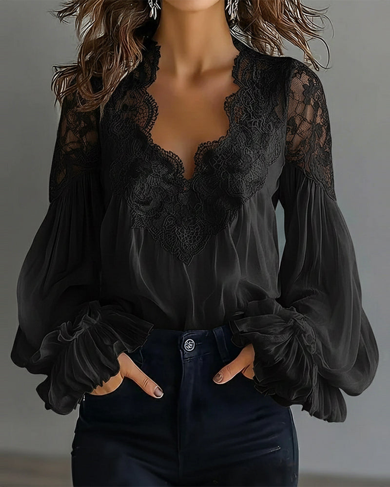 Ainhoa | Blusa con encaje en escote y hombros