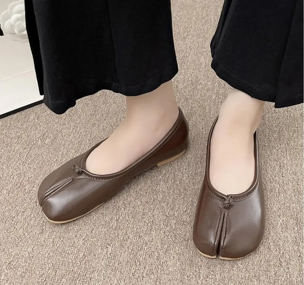 Yumi | Bailarinas japonesas tabi de punta dividida