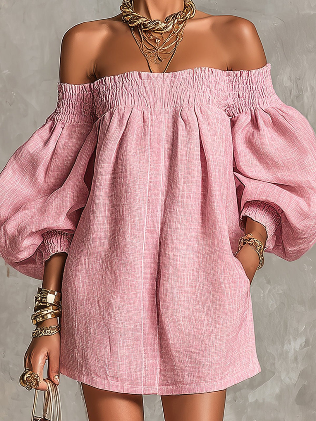 Noelia | Vestido mini de hombros descubiertos — vista lateral