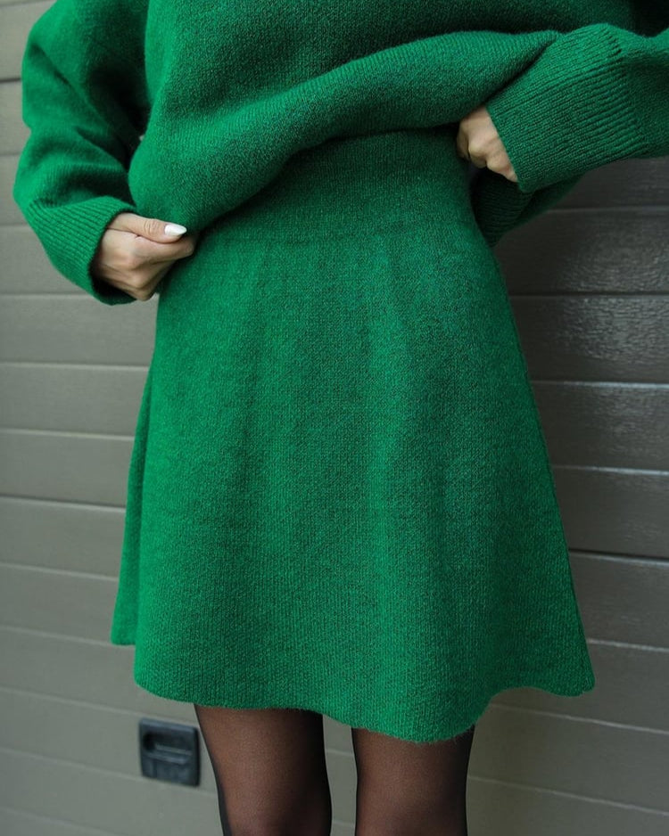 Elsa | Conjunto de punto fino de jersey y falda